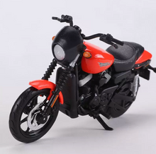 Load image into Gallery viewer, Maisto 1:18 Orange 2015 Harley Street 750 Motorcycle Bike Sport Model Diecast
