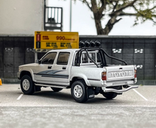 Load image into Gallery viewer, Masdi 1:64 Silver 1994 Hilux LN107 Cab Pickup Truck Model Diecast Metal Car
