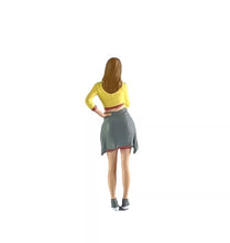 Load image into Gallery viewer, 1:64 Painted Figure Mini Model Miniature Resin Diorama Set Couple Lady GuitarMan
