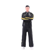 Load image into Gallery viewer, 1:24 Painted Figure Model Miniature Resin Diorama Sand Gong Fu Man Standing Cool
