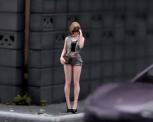 Load image into Gallery viewer, 1:64 Painted Figure Model Miniature Resin Sand Lady Beauty Suit Woman Sunglasses
