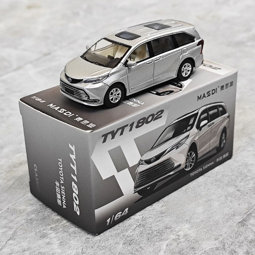 Masdi 1:64 Silver Sienna MPV Mini Van Sports Model Diecast Metal Car New Collection