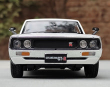 Load image into Gallery viewer, Maisto 1:24 JDM White 1973 Skyline 2000 GTR Sport Model Toy Diecast Metal Car
