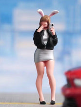 Load image into Gallery viewer, 1:64 Painted Figure Model Miniature Resin Diorama Sand Selfie Pretty Girl Lady
