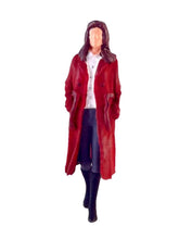 Load image into Gallery viewer, 1:64 Painted Figure Model Miniature Resin Diorama Business Man Woman Luggage
