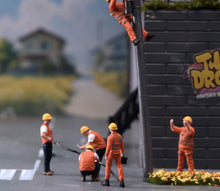 Load image into Gallery viewer, 1:64 Painted Figure Model Miniature Resin Sand Diorama Construction Workers Set
