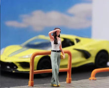 Load image into Gallery viewer, 1:64 Painted Figure Model Miniature Resin Diorama Sand Trandy Lady Girl With Bag
