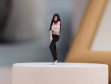 Load image into Gallery viewer, 1:64 Painted Figure Model Miniature Resin Diorama Toy Sand Pretty Woman Beauty
