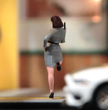 Load image into Gallery viewer, 1:64 Painted Figure Model Miniature Resin Diorama Sand Lady Female Agent Beauty Collection
