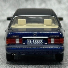 Load image into Gallery viewer, MZS 1:64 HEC Blue W126 1000Sel Luxury Limousine Model Diecast Metal Car New Collection
