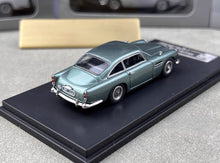 Load image into Gallery viewer, DCM 1:64 Green 1964 DB5 Classic Coupe Figure Model Diecast Metal Car New
