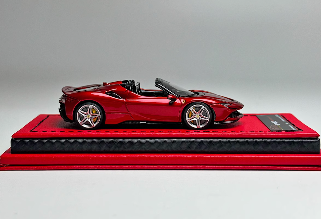 Modellini in scala 1:64 For Ferrari SF90 Convertible Sports Car Modellini in scala 1:64 For Ferrari SF90 Convertible Sports Car