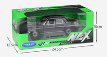 Load image into Gallery viewer, WELLY 1:24 Benz 220 Sedan Classic Vintage Model Diecast Metal Car Display
