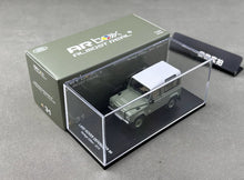 Load image into Gallery viewer, AR 1:64 Green 2015 Defender 90 Heritage ORV Sports Model Diecast Metal Car New Collection
