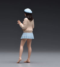 Load image into Gallery viewer, 1:24 Painted Figure Model Miniature Resin Diorama Pink Blue JK Uniform Girl Bear
