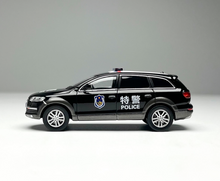 Load image into Gallery viewer, Masdi 1:64 Black Police Q7 FSI Quattro SUV Sports Model Diecast Metal Car New Collection
