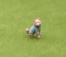 Load image into Gallery viewer, 1:64 Painted Figure Model Miniature Resin Sand Diorama Pretty Puppy Dog Pet Coat
