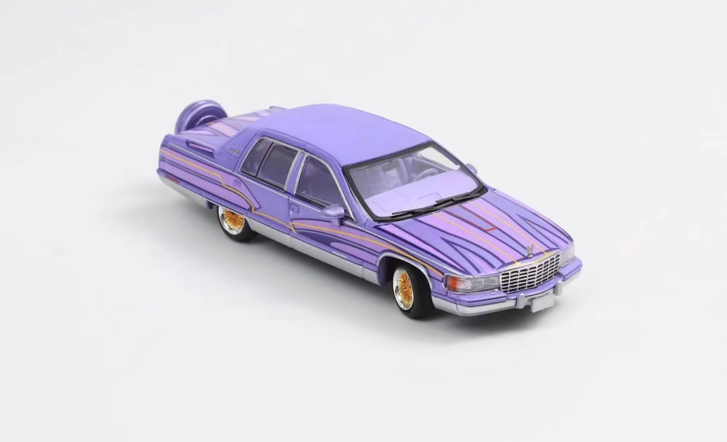 GOC 1:64 Purple CTE Fleetwood American Classic Model Diecast Metal Car New Collection