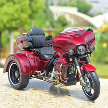 Load image into Gallery viewer, Maisto 1:12 Red 2021 CVO TRI Glide Sports Model Toy Diecast Metal Motorcycle
