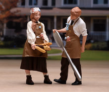 Load image into Gallery viewer, 1:24 Painted Figure Model Miniature Resin Diorama Baking Couple Lady Man Set
