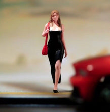 Load image into Gallery viewer, 1:64 Painted Figure Model Miniature Resin Diorama Sand Lady Sexy Girl Walking Collection
