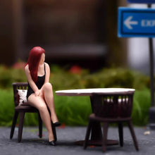 Load image into Gallery viewer, 1:24 Painted Figure Model Miniature Resin Diorama  Sand Sexy Charming Lady

