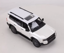 Load image into Gallery viewer, Maisto 1:24 White 2024 Land Cruiser LC250 Open Model Diecast Metal Car New Collection
