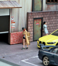 Load image into Gallery viewer, 1:64 Painted Figure Mini Model Miniature Resin Diorama Sand Trendy Girl Windcoat New
