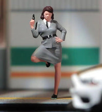 Load image into Gallery viewer, 1:64 Painted Figure Model Miniature Resin Diorama Sand Lady Female Agent Beauty Collection
