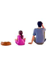 Load image into Gallery viewer, 1:64 Painted Figure Model Miniature Resin Diorama Little Girl Young Man Cat Toy
