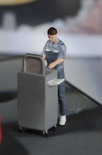 Load image into Gallery viewer, 1:64 Painted Figure Model Miniature Resin Diorama Sand Toy Repairman Set Worker New

