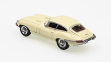 Load image into Gallery viewer, GFCC 1:64 1961 E Type Roadster Hard Top Sports Model Diecast Metal Car
