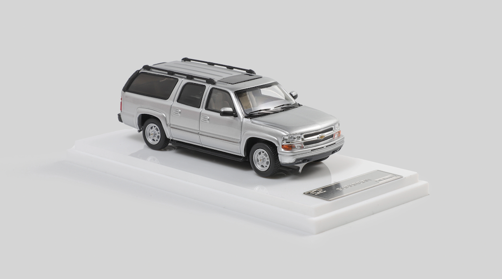 MK 1:64 2003 Silver Suburban SUV Off Road Sports Model Diecast Metal Car New Collection