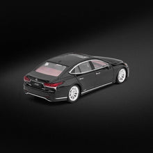 Load image into Gallery viewer, Enchery 1:64 2018 Black LS500h Luxury Sedan Sports Model Diecast Metal Car New Collection
