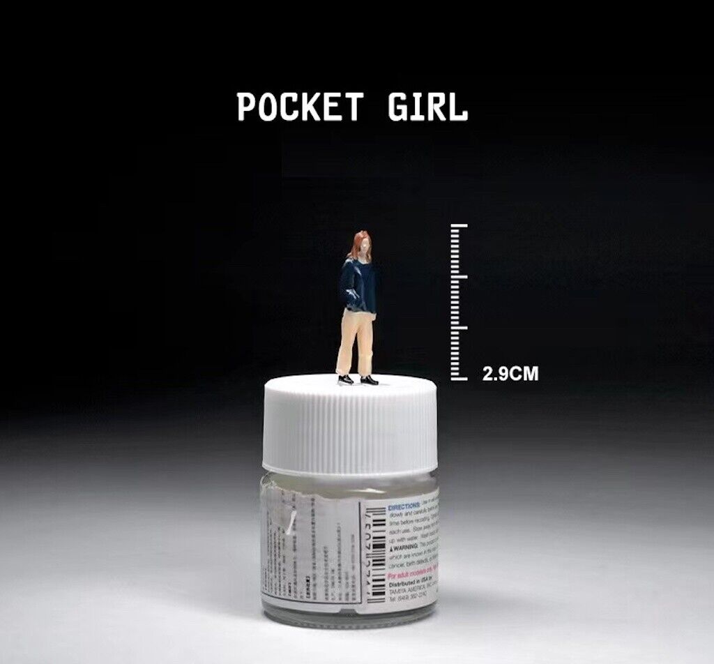 1:64 Painted Figure Mini Model Miniature Car Scenes Resin Toy Casual Pocket Girl