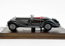 Load image into Gallery viewer, Liberty 1:64 Black 500K Vintage Convertible Sports Model Diecast Metal Car New Collection
