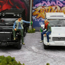 Load image into Gallery viewer, 1:64 Painted Figure Mini Model Miniature Resin Diorama Cheers Chat Drinking Man
