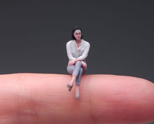 Load image into Gallery viewer, 1:64 Painted Figure Model Miniature Resin Diorama White Lady Sitting Crossed Leg
