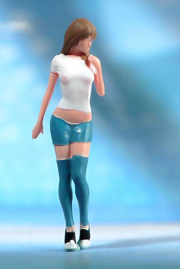 1:64 Painted Unpainted Figure Model Miniature Resin Diorama Ripped Jeans Girl New