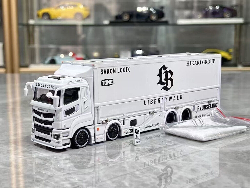 GCD 1:64 White LB Fuso Super Great Transport Truck Model Diecast Metal Car New Collection