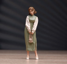 Load image into Gallery viewer, 1:24 Painted Figure Model Miniature Resin Diorama Blond Qipao Vintage Dress Lady
