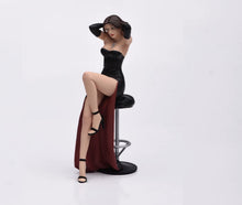 Load image into Gallery viewer, 1:24 Painted Figure Model Miniature Resin Diorama Sand Black Dress Sexy Woman
