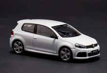 Load image into Gallery viewer, Maxwell 1:64 HEC White VW Golf GTI MK6 Sports Model Diecast Metal Car New Collection
