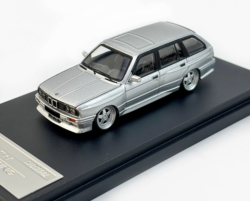 Mortal 1:64 Silver E30 Touring Wagon VIP Sports Model Diecast Metal Car New Collection