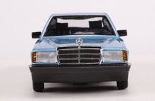 Load image into Gallery viewer, Bburago 1:24 Blue 190E 2.6 Sedan Classic Sport Model Toy Diecast Metal Car
