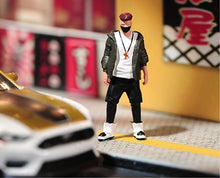 Load image into Gallery viewer, 1:64 Painted Figure Model Miniature Resin Diorama Toy Sand Street Trendy Man
