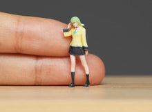 Load image into Gallery viewer, 1:64 Painted Figure Model Miniature Resin Diorama Sand Kawaii Girl Cute Lady
