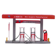 Load image into Gallery viewer, 1:64 Painted Figure Model Miniature Resin Diorama Petrol Gas Station Attendant
