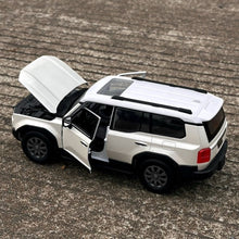 Load image into Gallery viewer, Maisto 1:24 White 2024 Land Cruiser LC250 Open Model Diecast Metal Car New Collection
