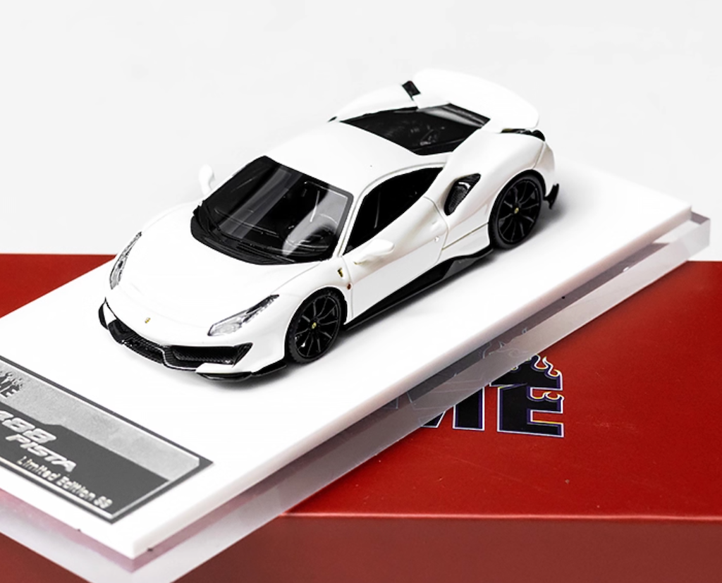 1:64 White 488 Pista Hard Top Sports Model Diecast Resin Car New Collection